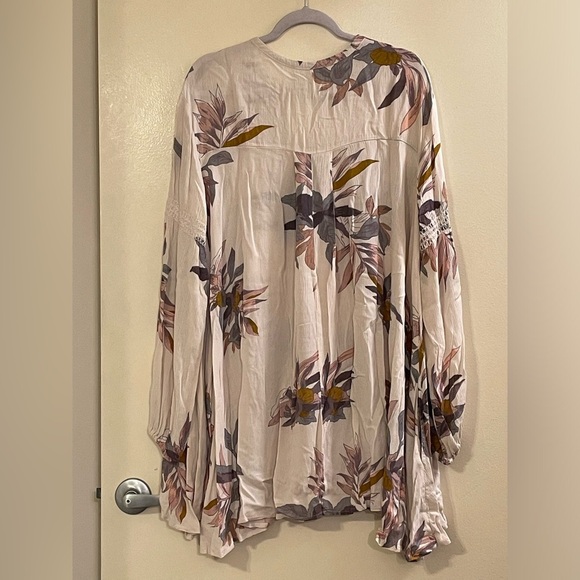 FREE PEOPLE Electric Orchid‎ Print Swing Tunic in Pearl Combo - Picture 8 of 13